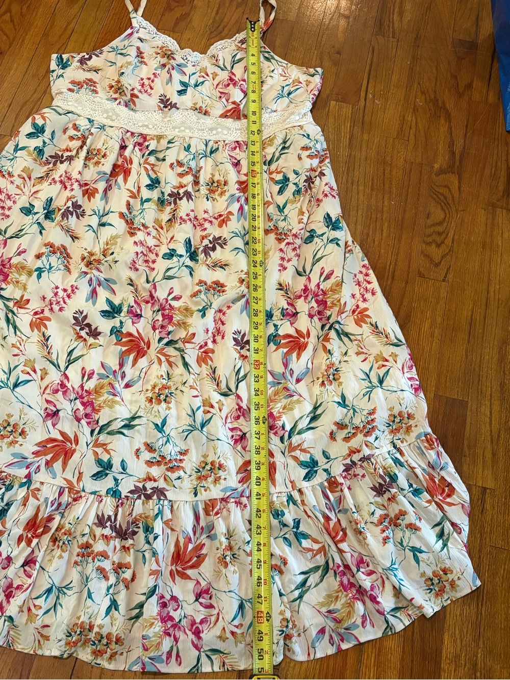torrid Women’s Cream Floral Lace-Trim Maxi Dress with Multicolor Blooms 3 NWT - Picture 5 of 8